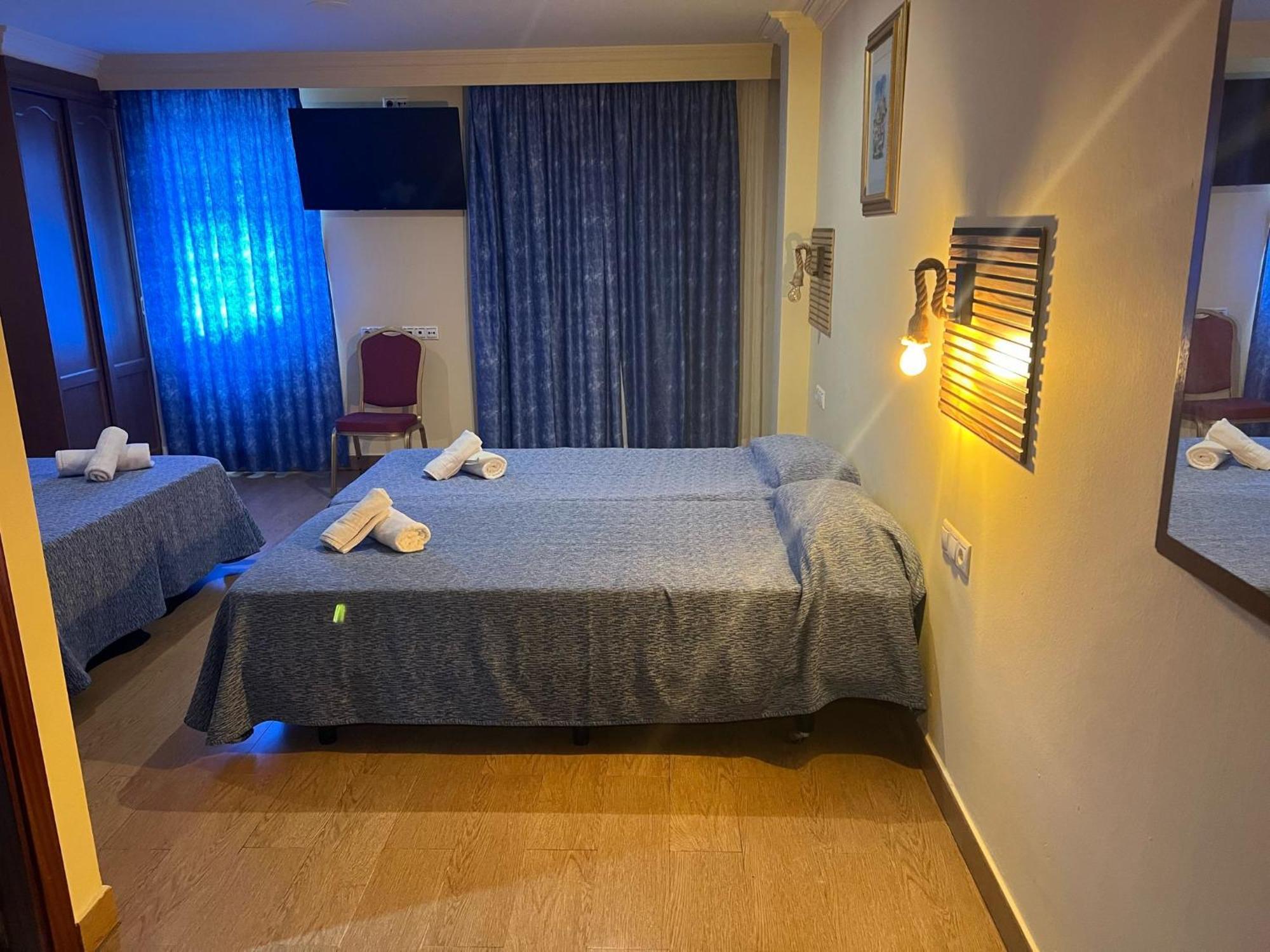 Hotel Portofino By Insidehome Empuriabrava Eksteriør bilde