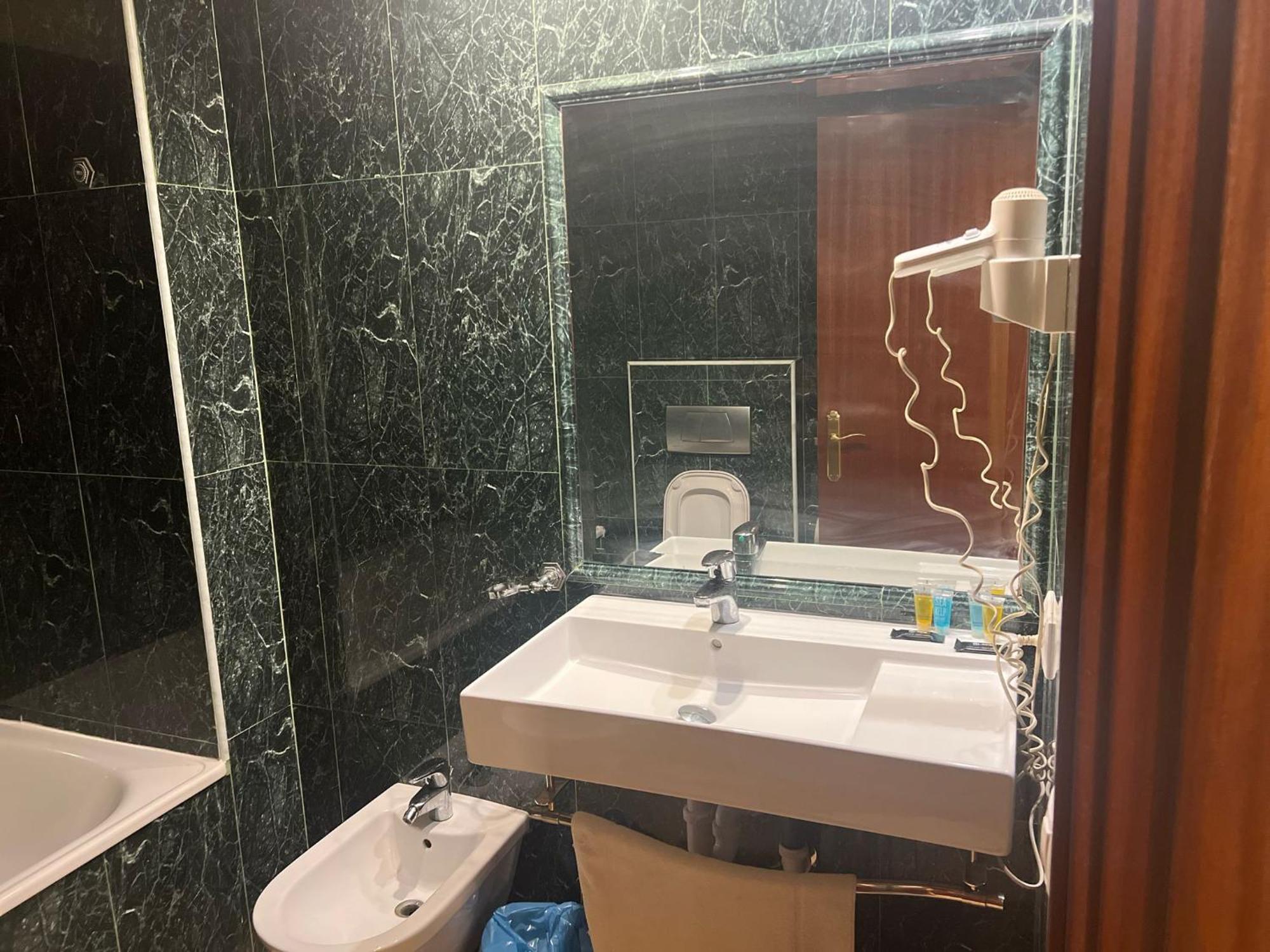 Hotel Portofino By Insidehome Empuriabrava Eksteriør bilde